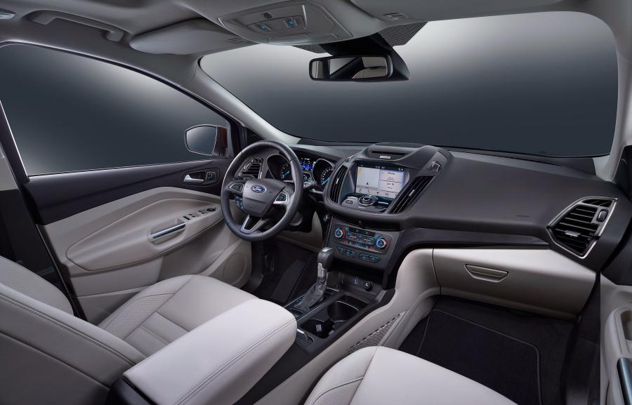  Ford Kuga 2016 года  (CN) (фото 6 из 8)